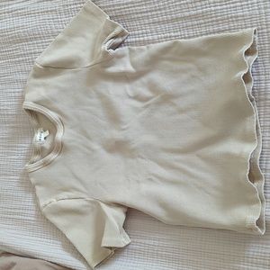 Donni. rib tee size small